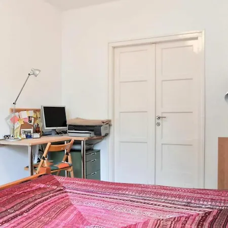 Luxury With Balcony View On Caslte Apartment *